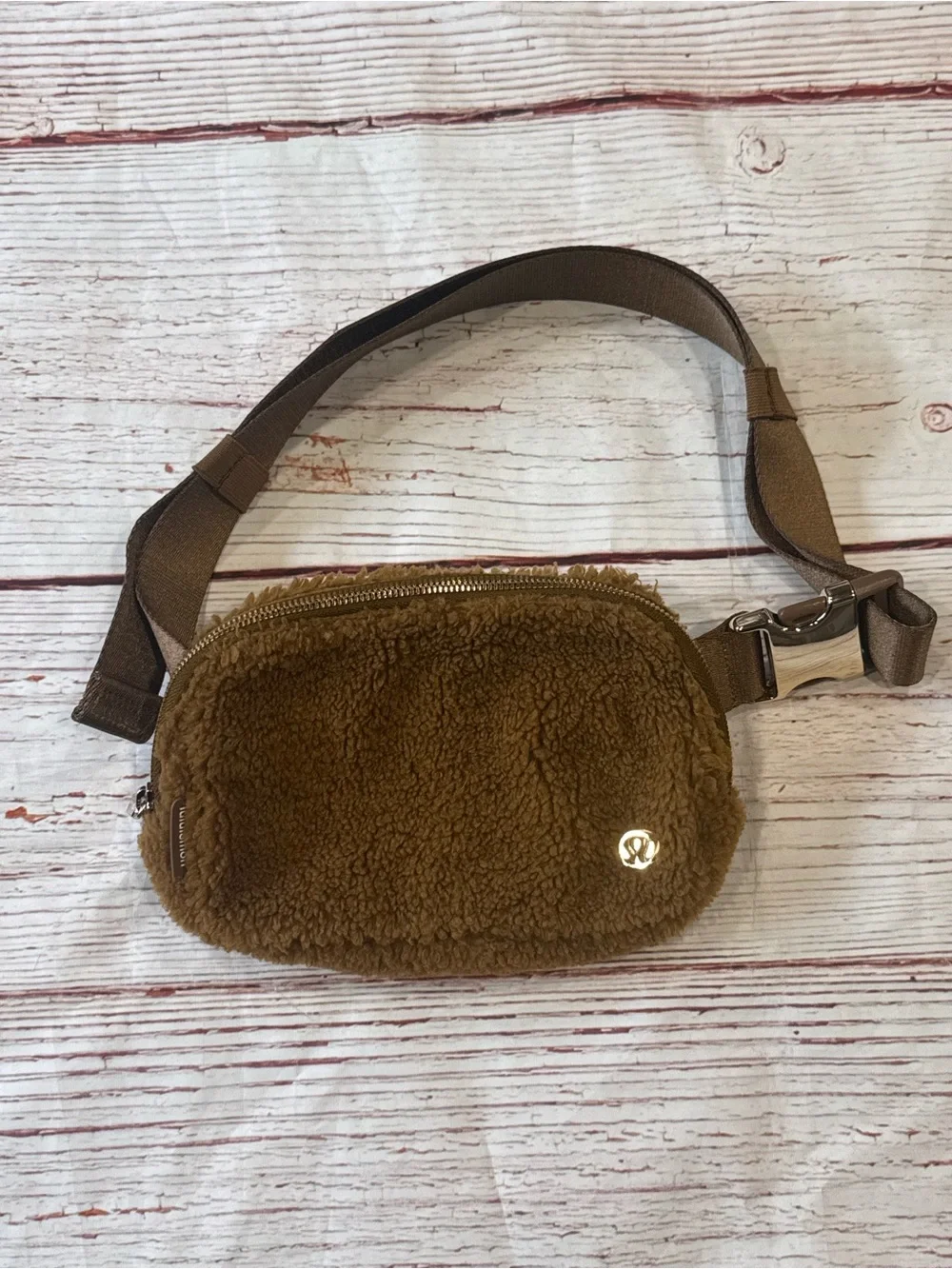 Lululemon Everywhere Belt Bag 1L Fleece Gold Hardware in Burnt Caramel